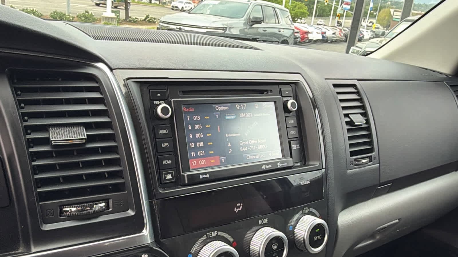 Thumbnail: 2019 Toyota Sequoia - 15
