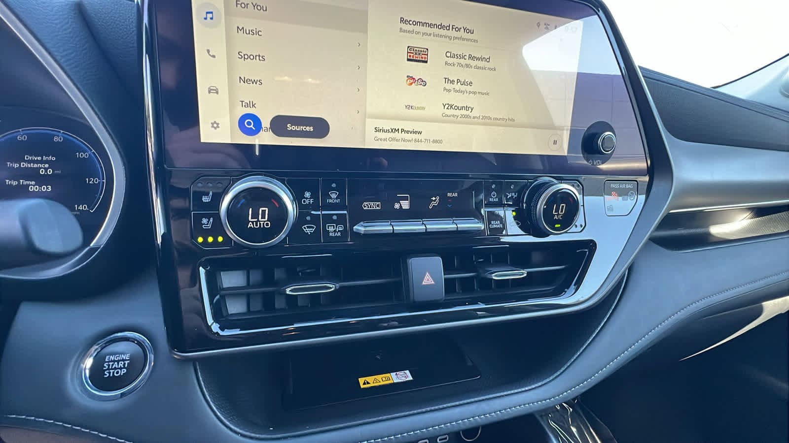 Thumbnail: 2023 Toyota Highlander - 14