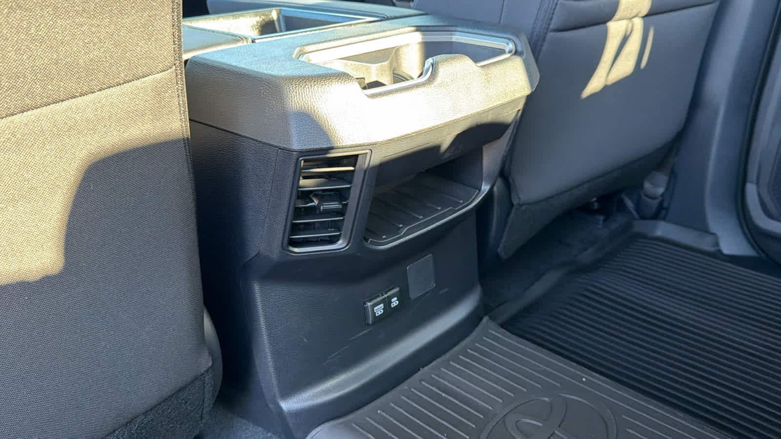2026 Toyota Tundra SR5 - Photo 25