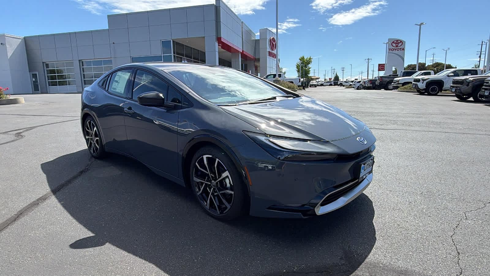 2026 Toyota Prius Plug-in Hybrid XSE Premium - Photo 3