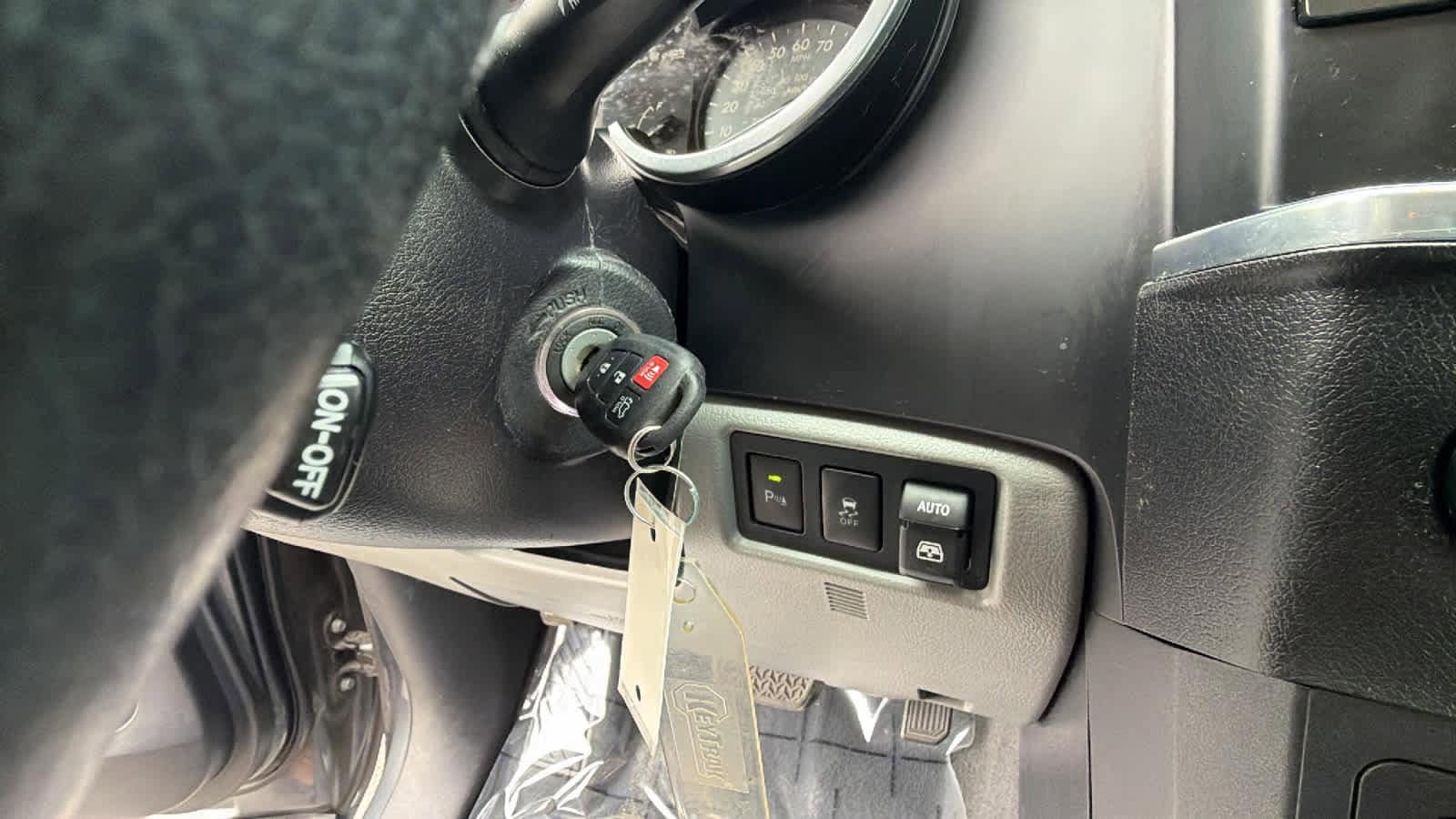 Thumbnail: 2019 Toyota Sequoia - 17