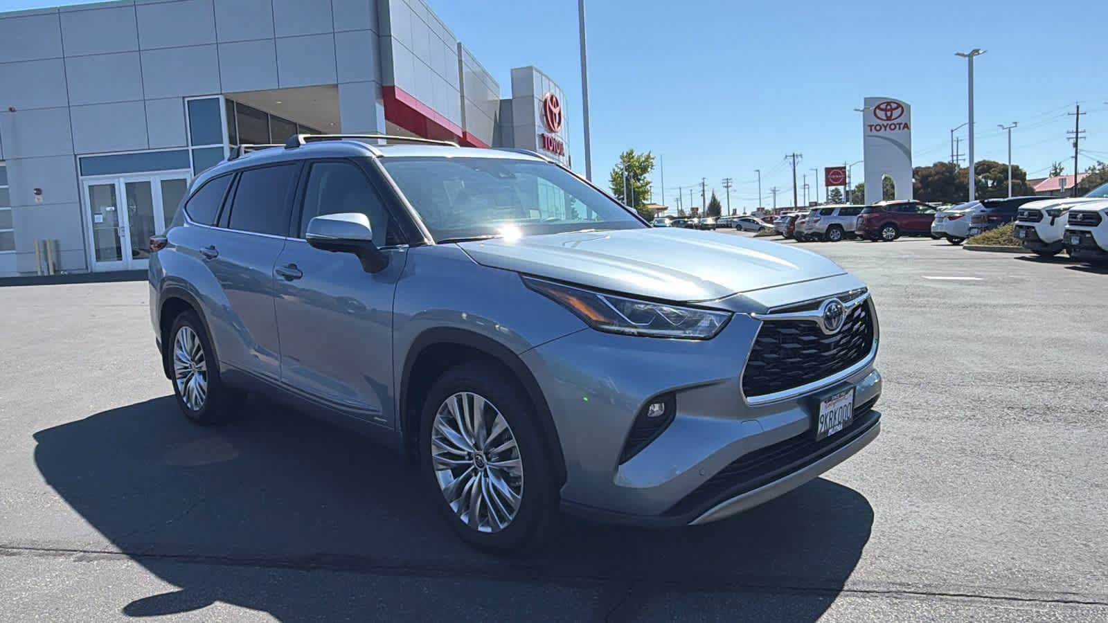 2024 Toyota Highlander Platinum - Photo 3