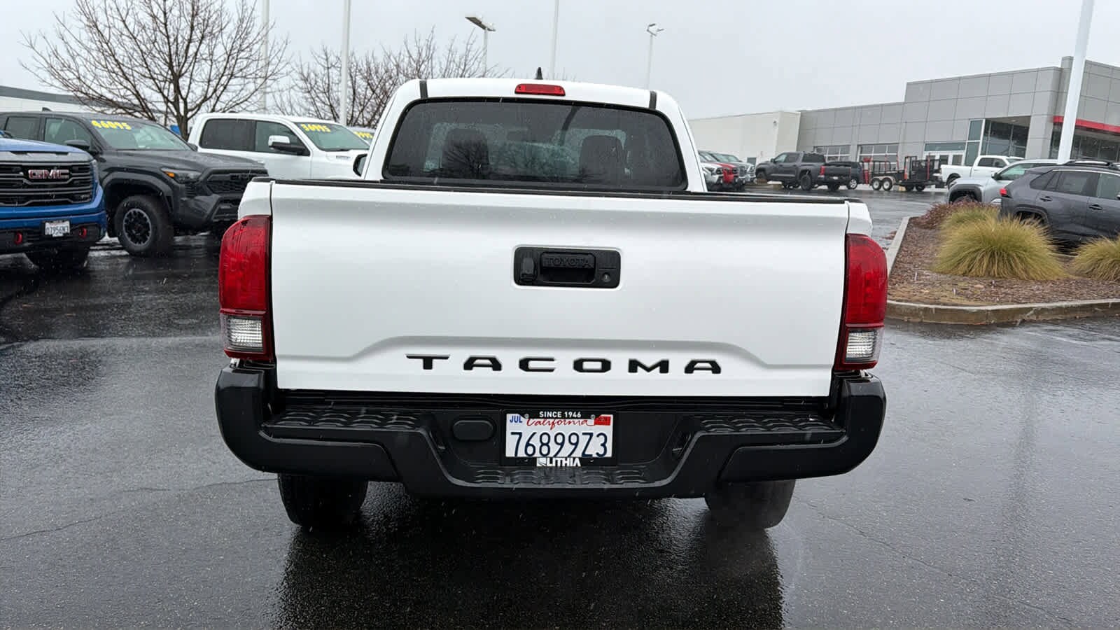 Thumbnail: 2018 Toyota Tacoma - 6