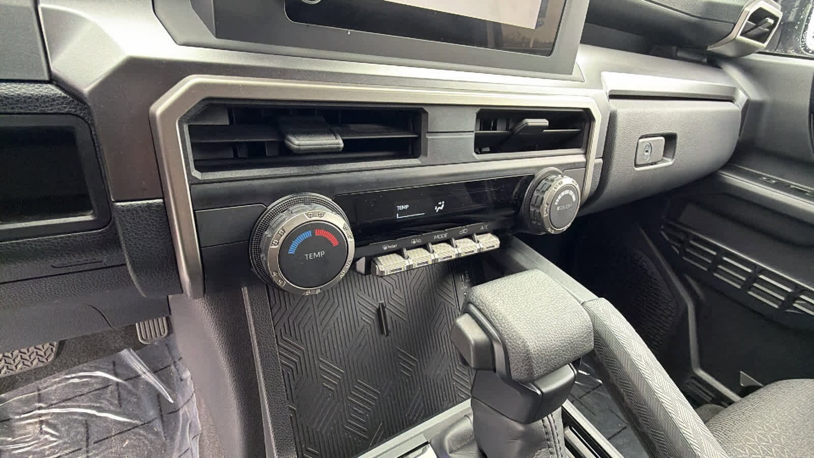 Thumbnail: 2025 Toyota 4Runner - 14