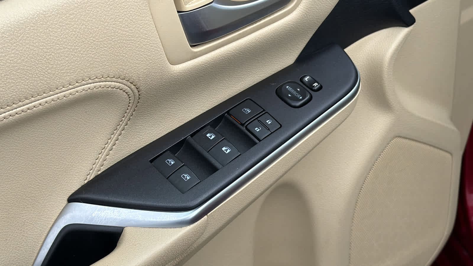 Thumbnail: 2015 Toyota Camry - 22