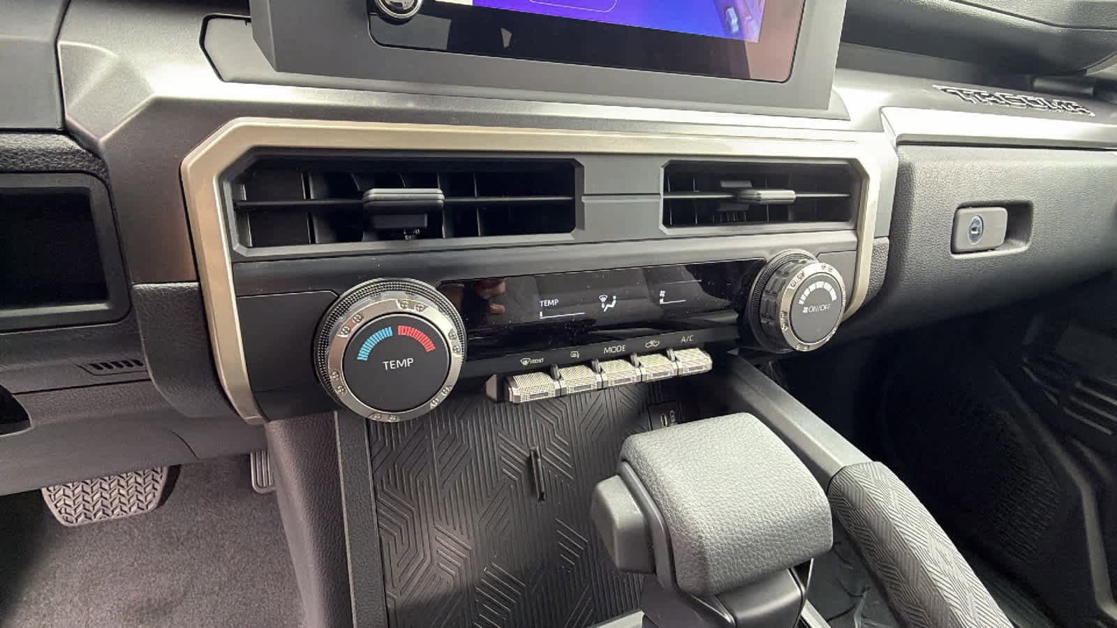 Thumbnail: 2025 Toyota Tacoma - 14