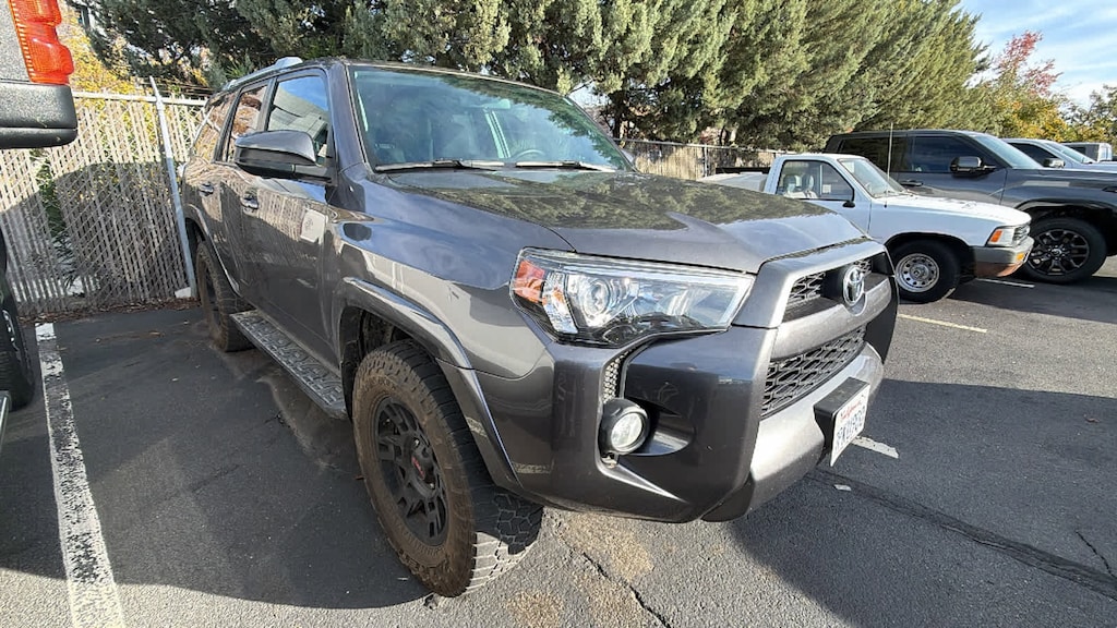 Used 2016 Toyota 4Runner SR5 SUV