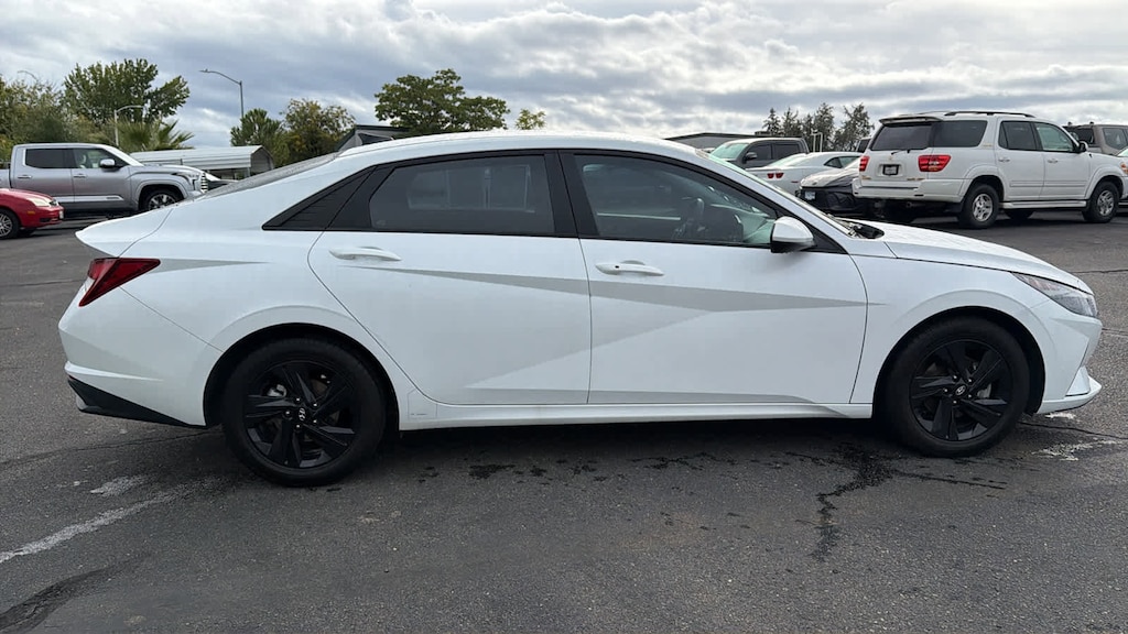 Used 2021 Hyundai Elantra SEL Sedan