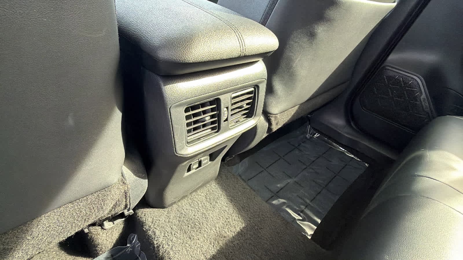 Thumbnail: 2024 Toyota RAV4 - 25