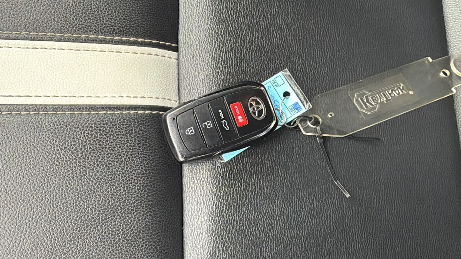 Thumbnail: 2025 Toyota Camry - 29