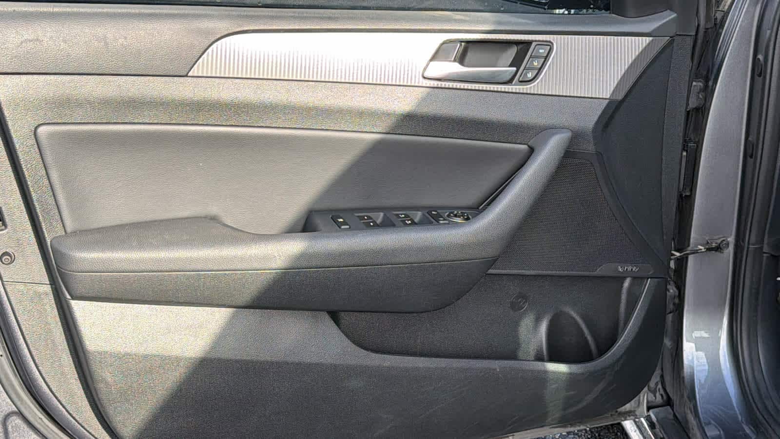 Thumbnail: 2018 Hyundai Sonata - 23