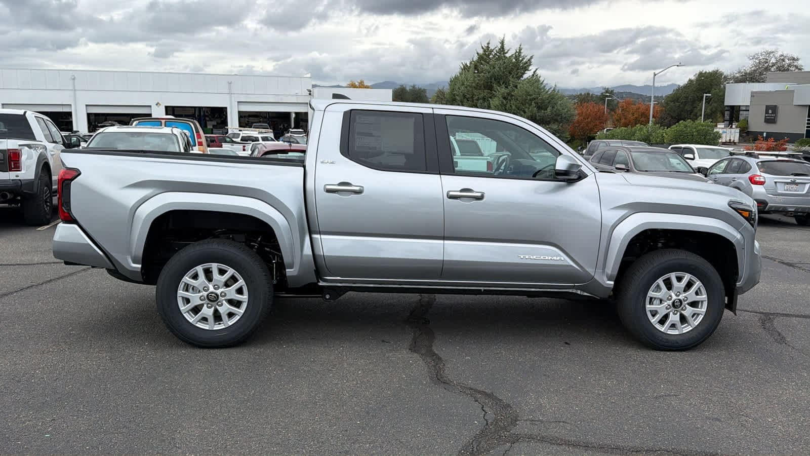 Thumbnail: 2025 Toyota Tacoma - 4