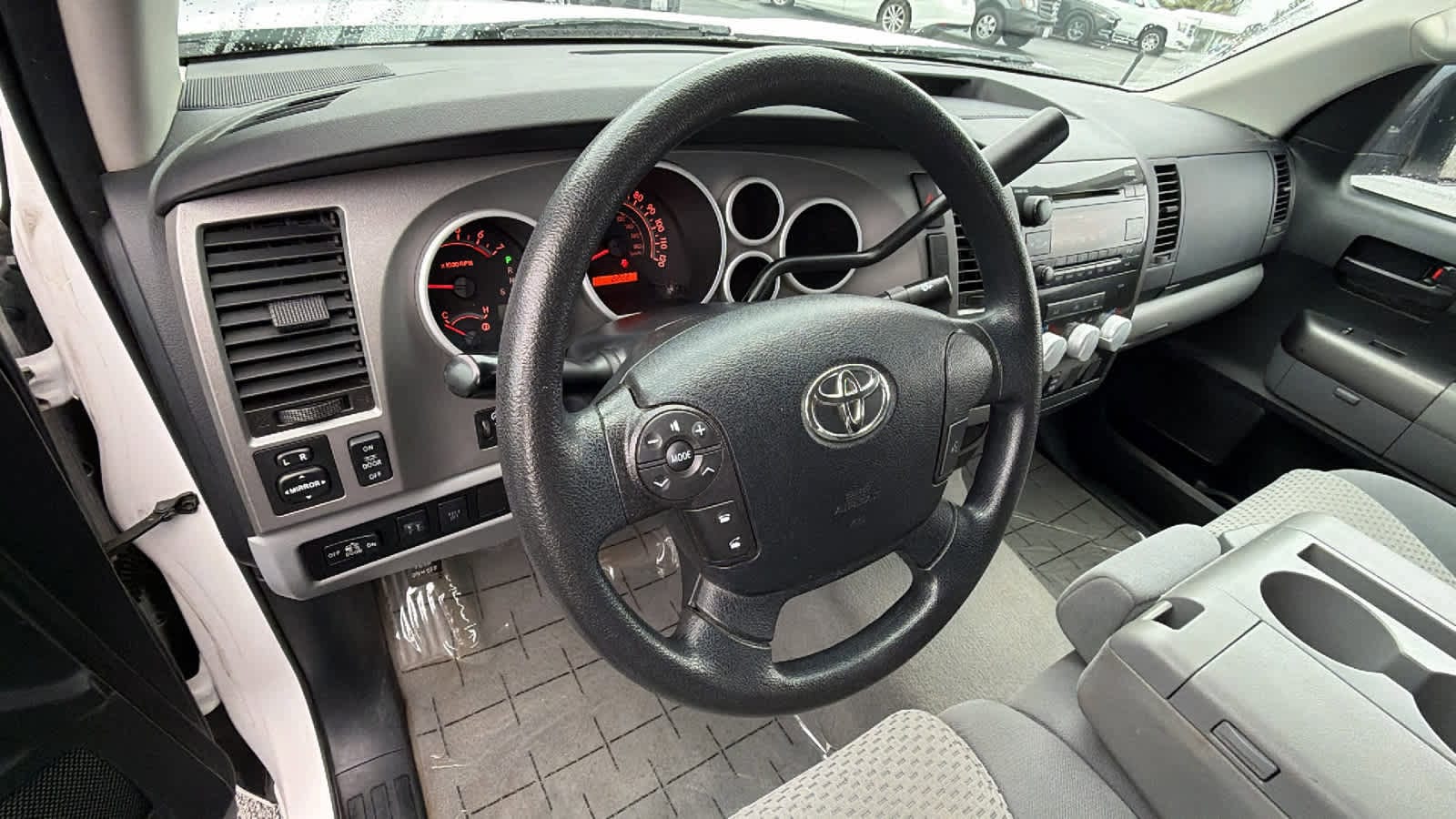 Thumbnail: 2011 Toyota Tundra - 10