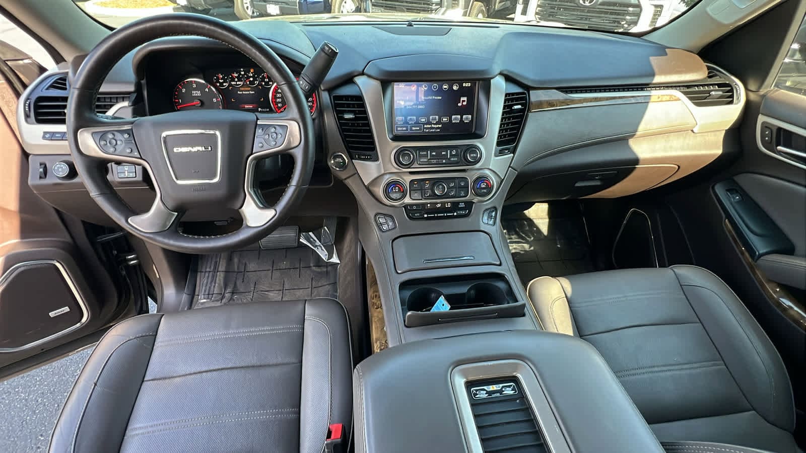 Thumbnail: 2016 GMC Yukon - 26