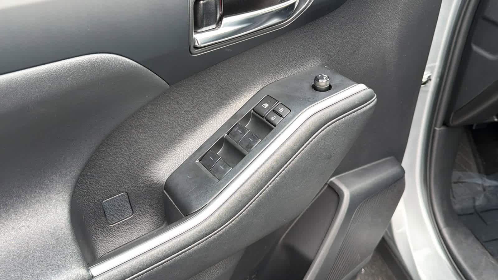 Thumbnail: 2024 Toyota Highlander - 22