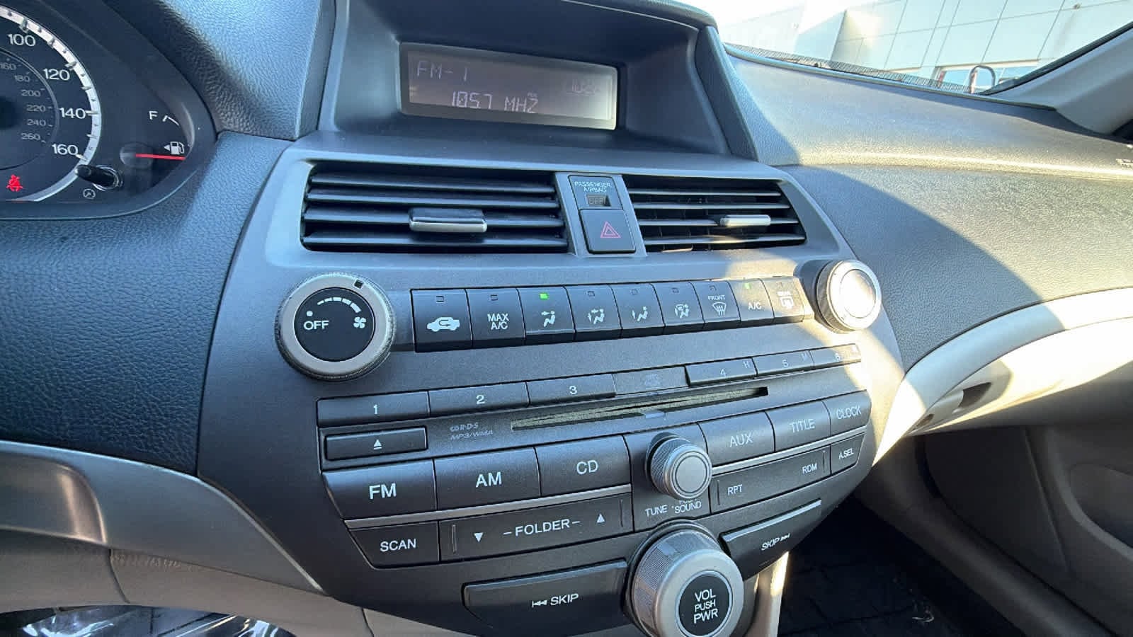 Thumbnail: 2011 Honda Accord - 14