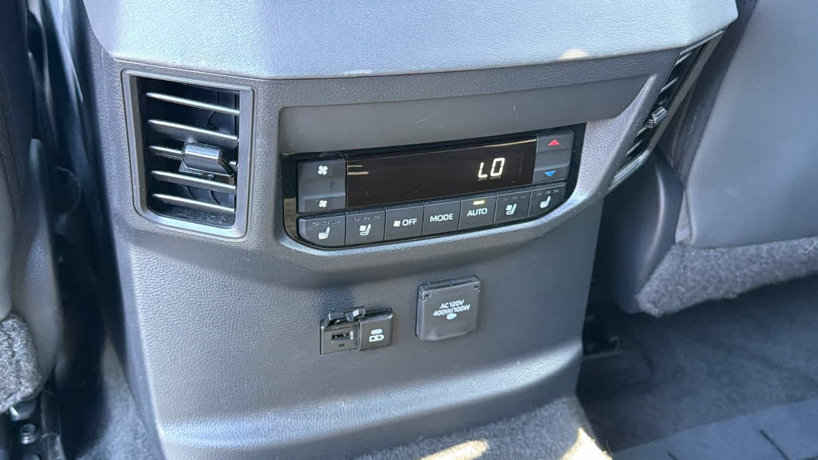 Thumbnail: 2024 Toyota Sequoia - 25