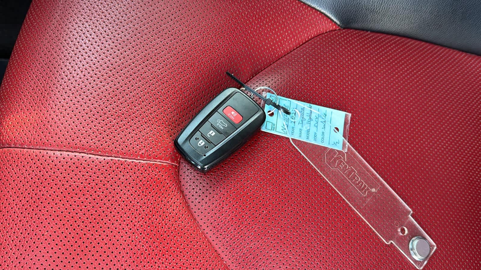 Thumbnail: 2022 Toyota Highlander - 29