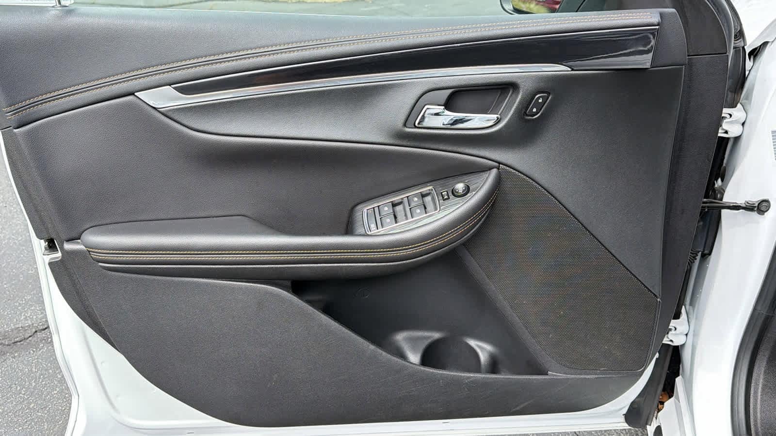 Thumbnail: 2018 Chevrolet Impala - 23