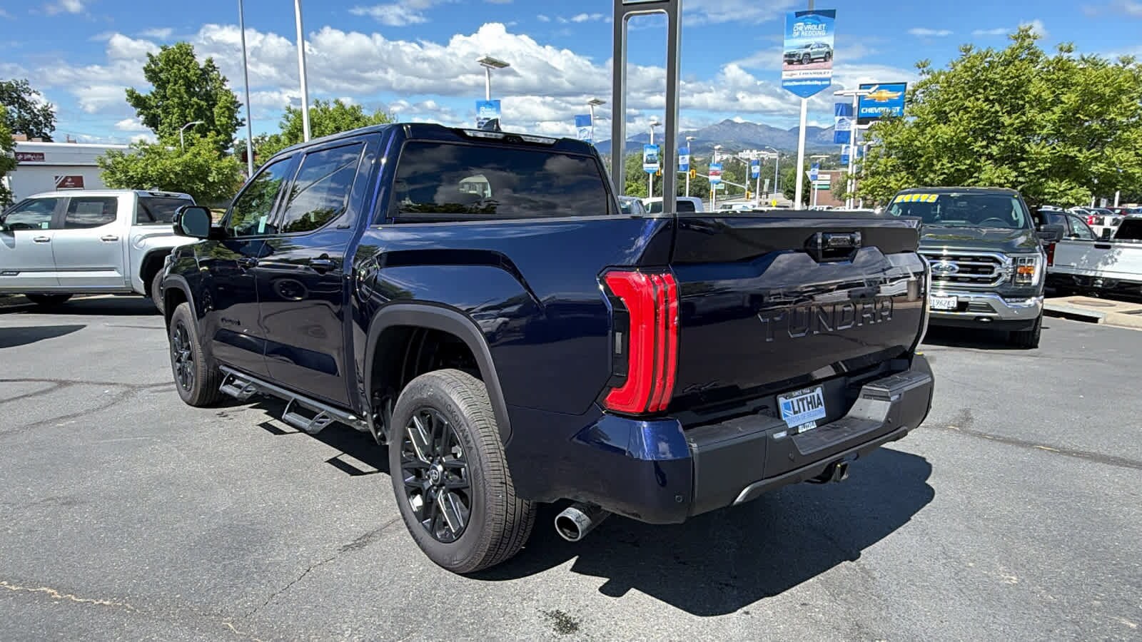2025 Toyota Tundra Limited - Photo 7