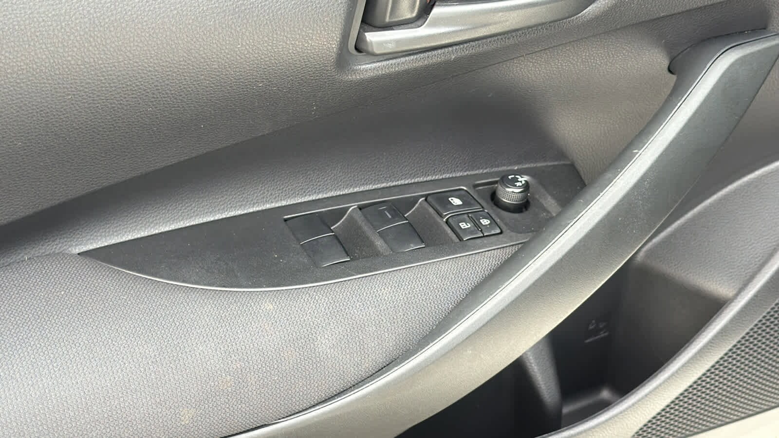 Thumbnail: 2022 Toyota Corolla - 22