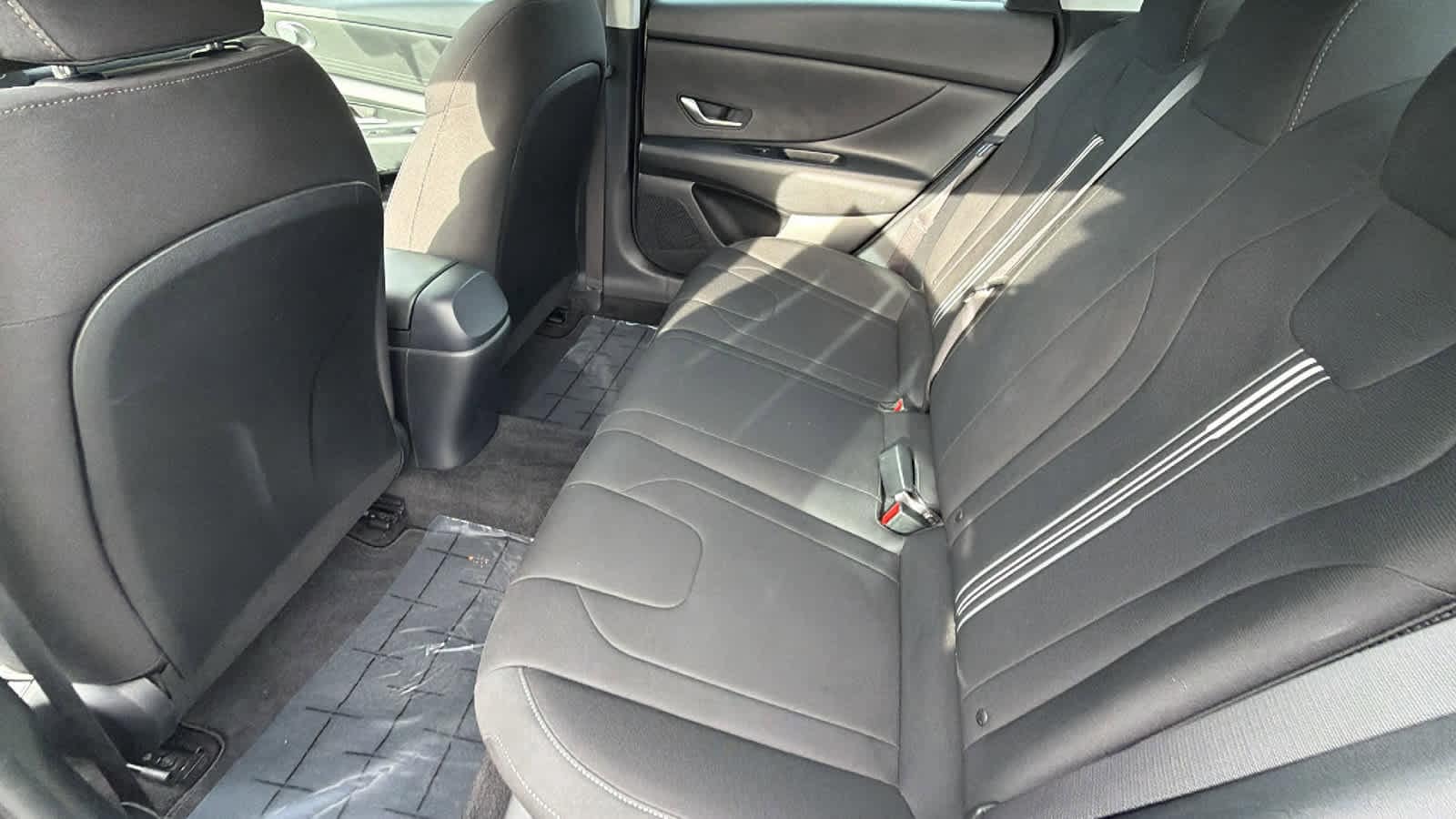 Thumbnail: 2021 Hyundai Elantra - 24