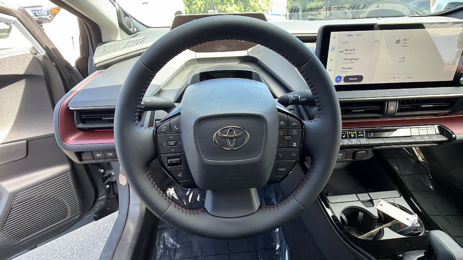 2026 Toyota Prius Plug-in Hybrid XSE Premium - Photo 17