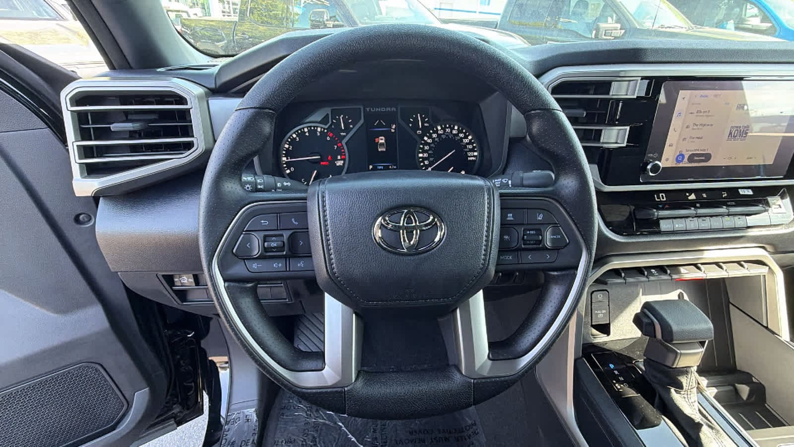 2026 Toyota Tundra SR5 - Photo 18