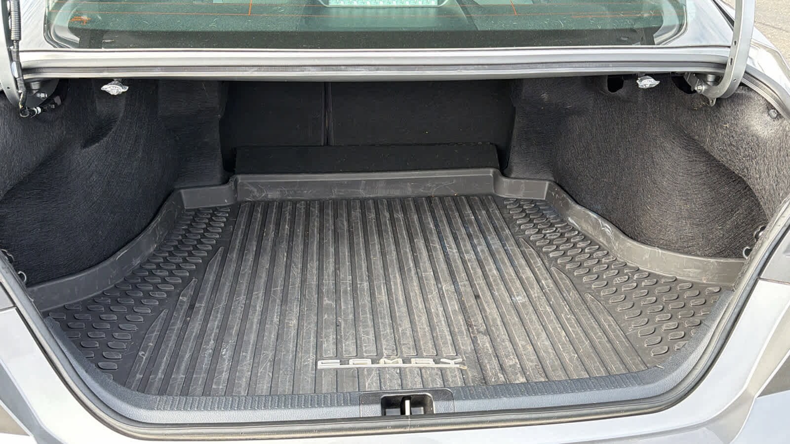 Thumbnail: 2025 Toyota Camry - 27