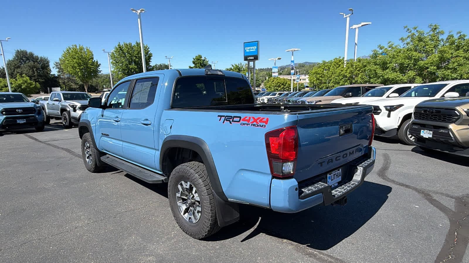 Thumbnail: 2019 Toyota Tacoma - 7