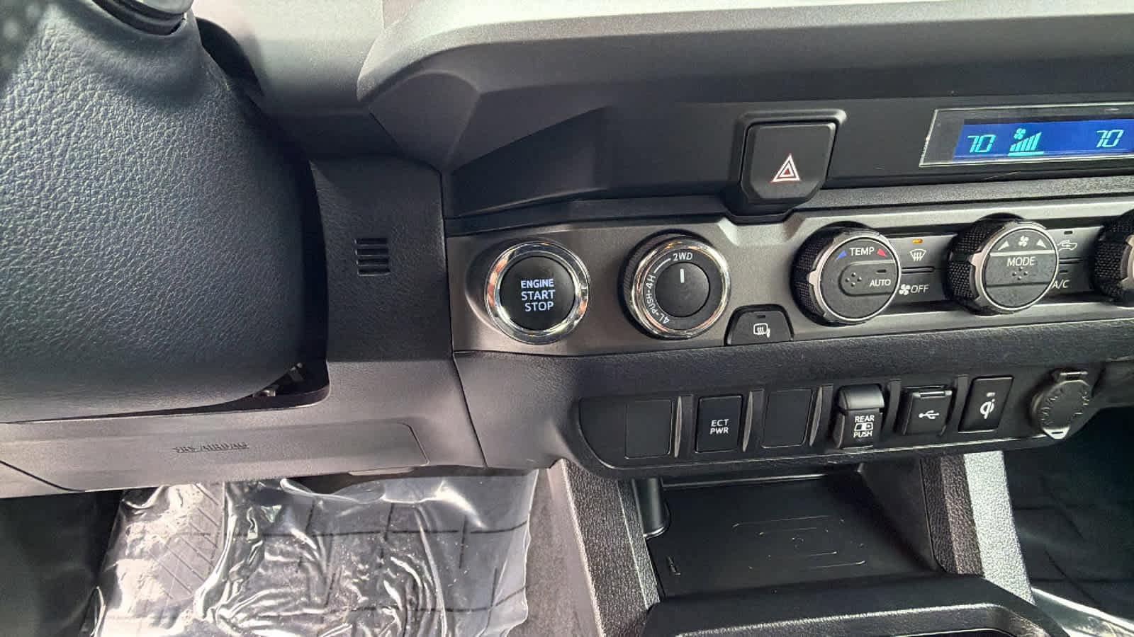 Thumbnail: 2023 Toyota Tacoma - 17