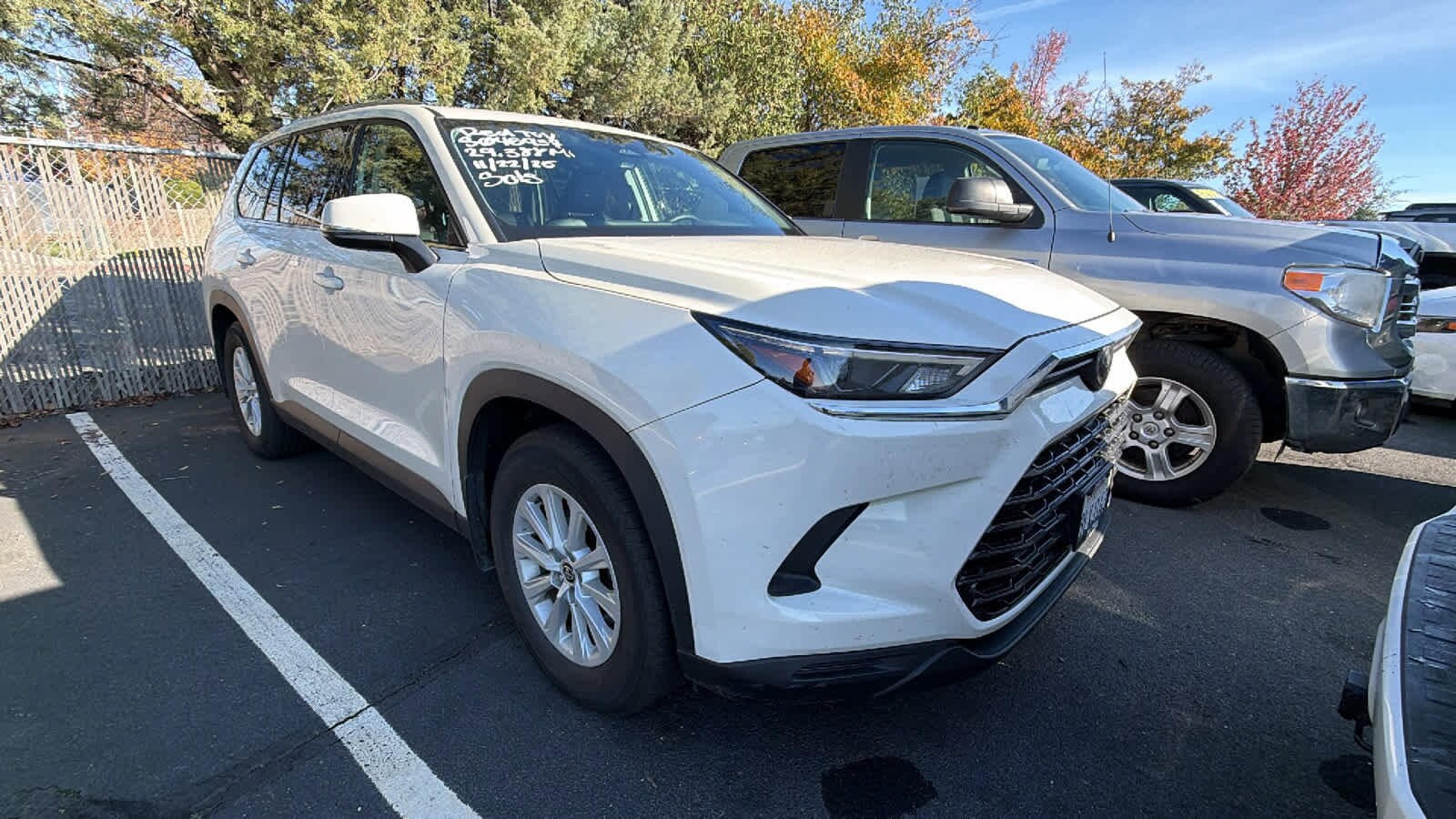 2024 Toyota Grand Highlander XLE photo 2