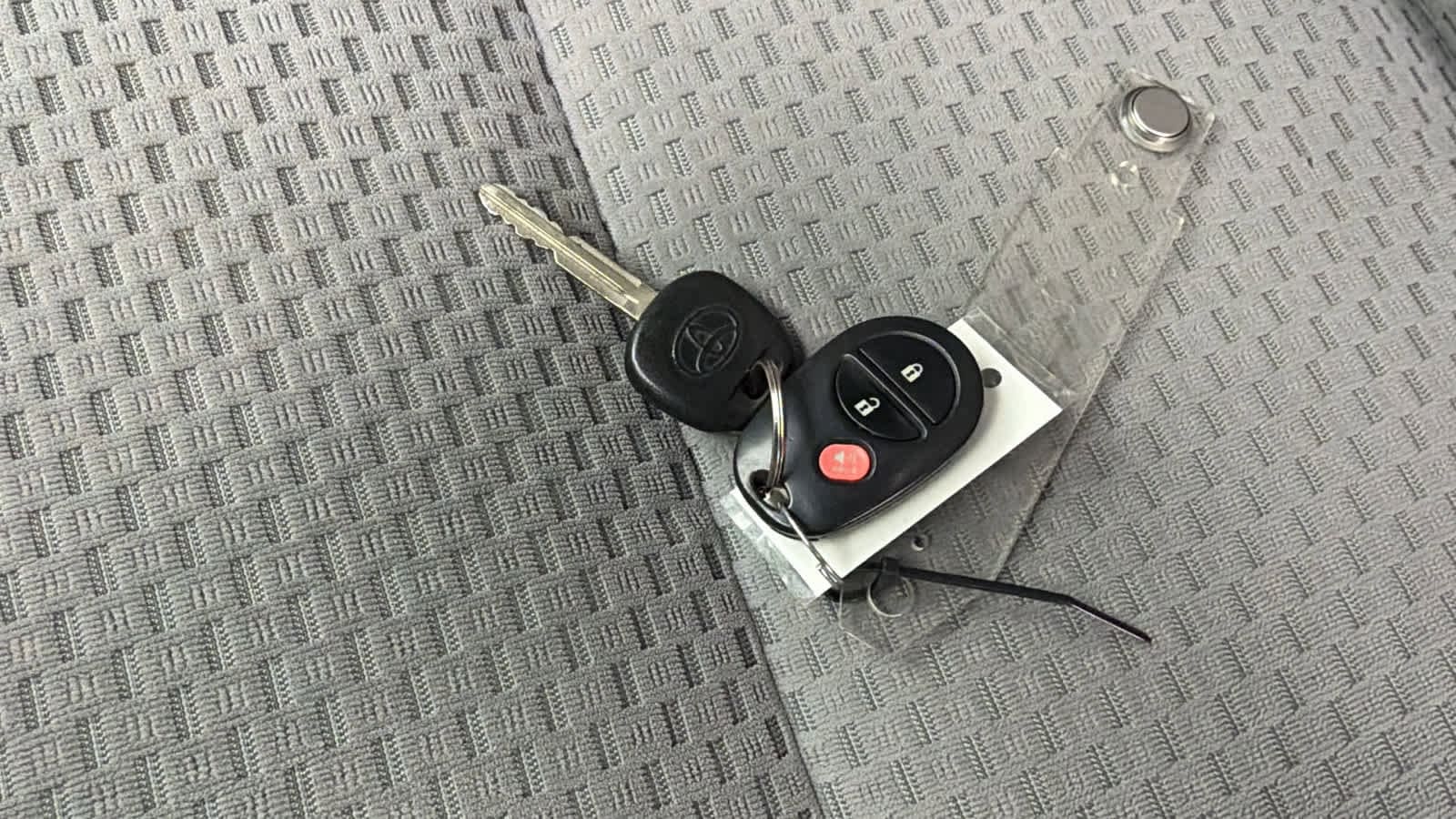 Thumbnail: 2011 Toyota Tundra - 29