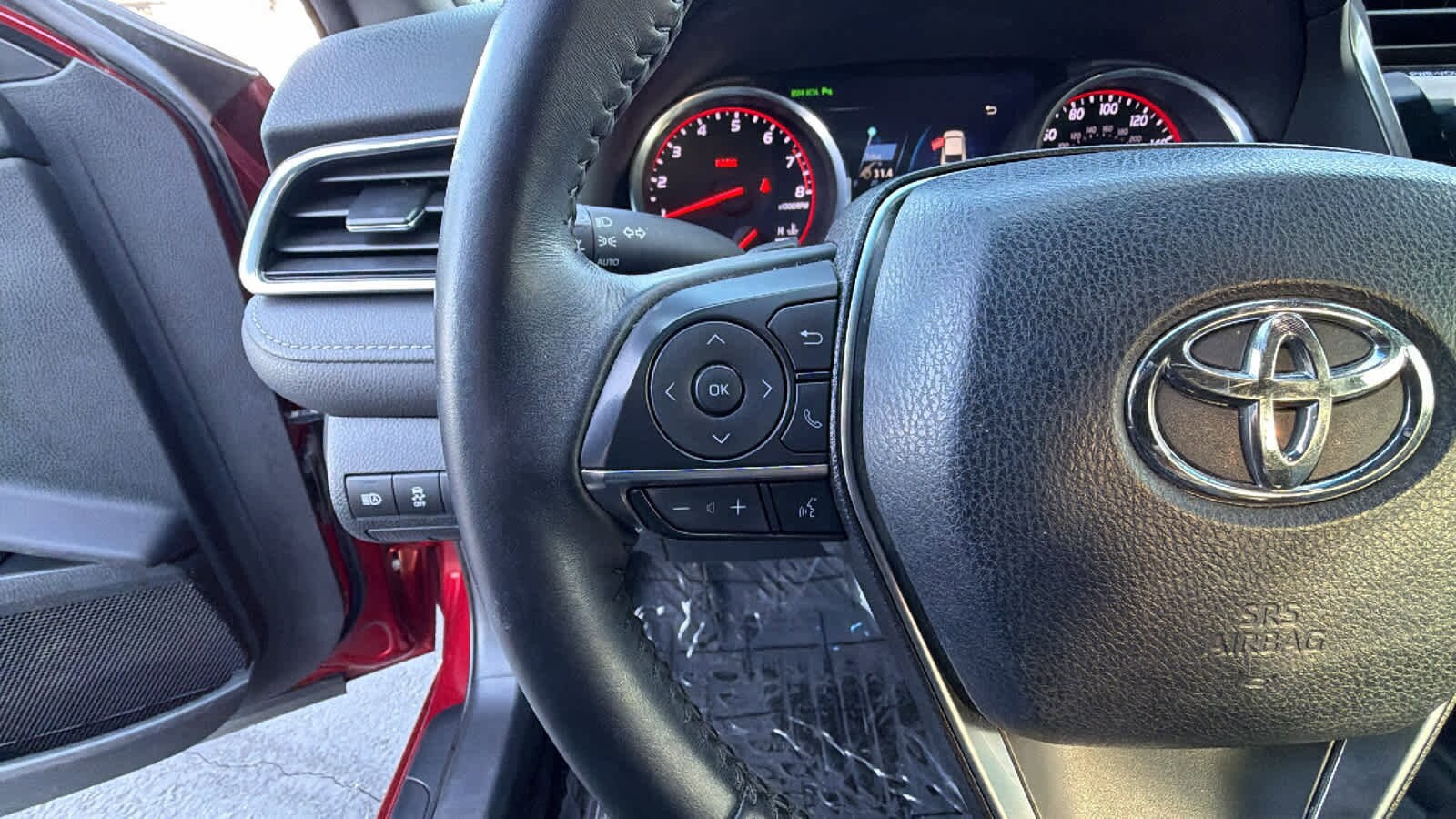 Thumbnail: 2018 Toyota Camry - 19