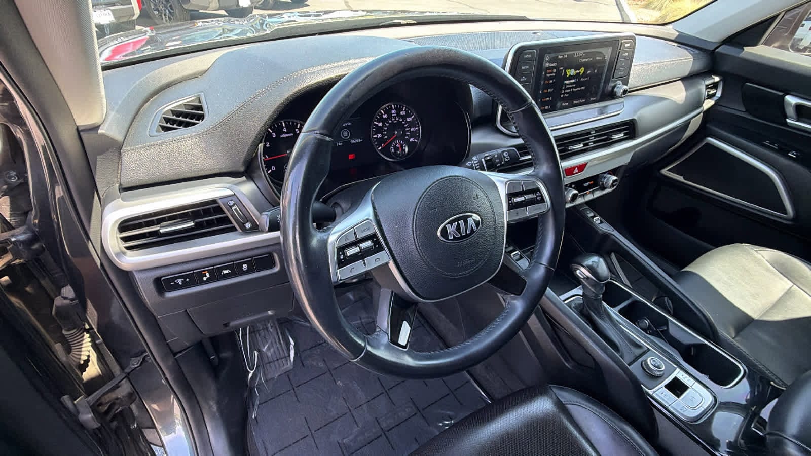 Thumbnail: 2020 Kia Telluride - 10