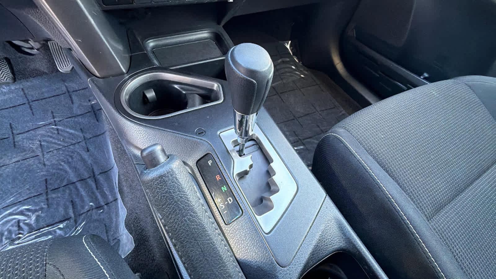 Thumbnail: 2017 Toyota RAV4 - 13