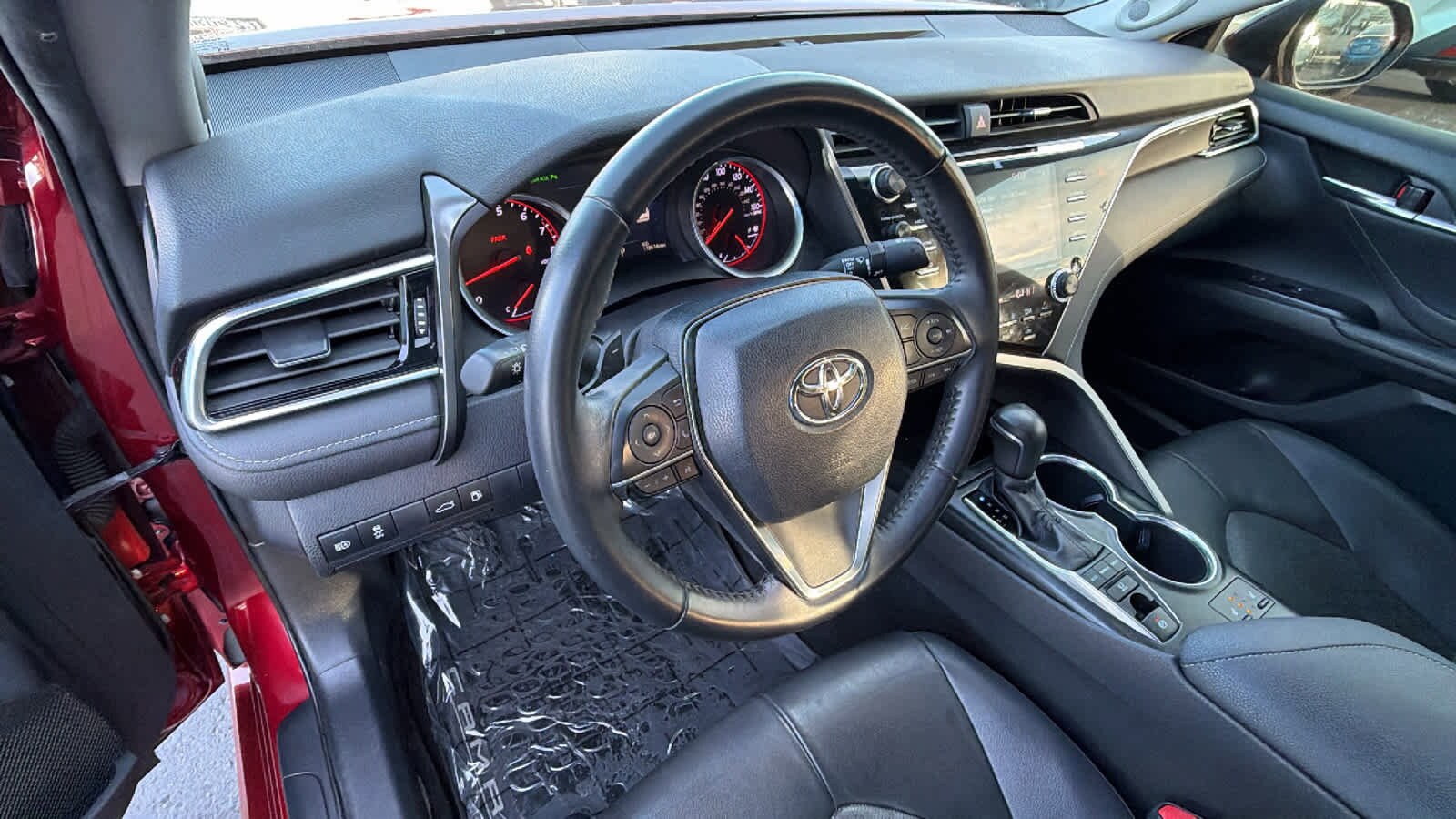 Thumbnail: 2018 Toyota Camry - 10