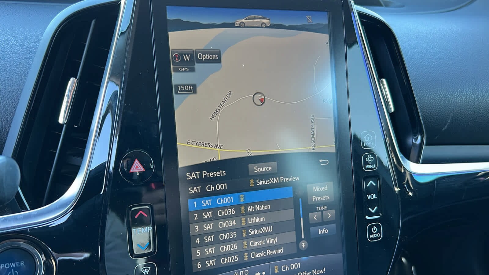 Thumbnail: 2019 Toyota Prius Prime - 15
