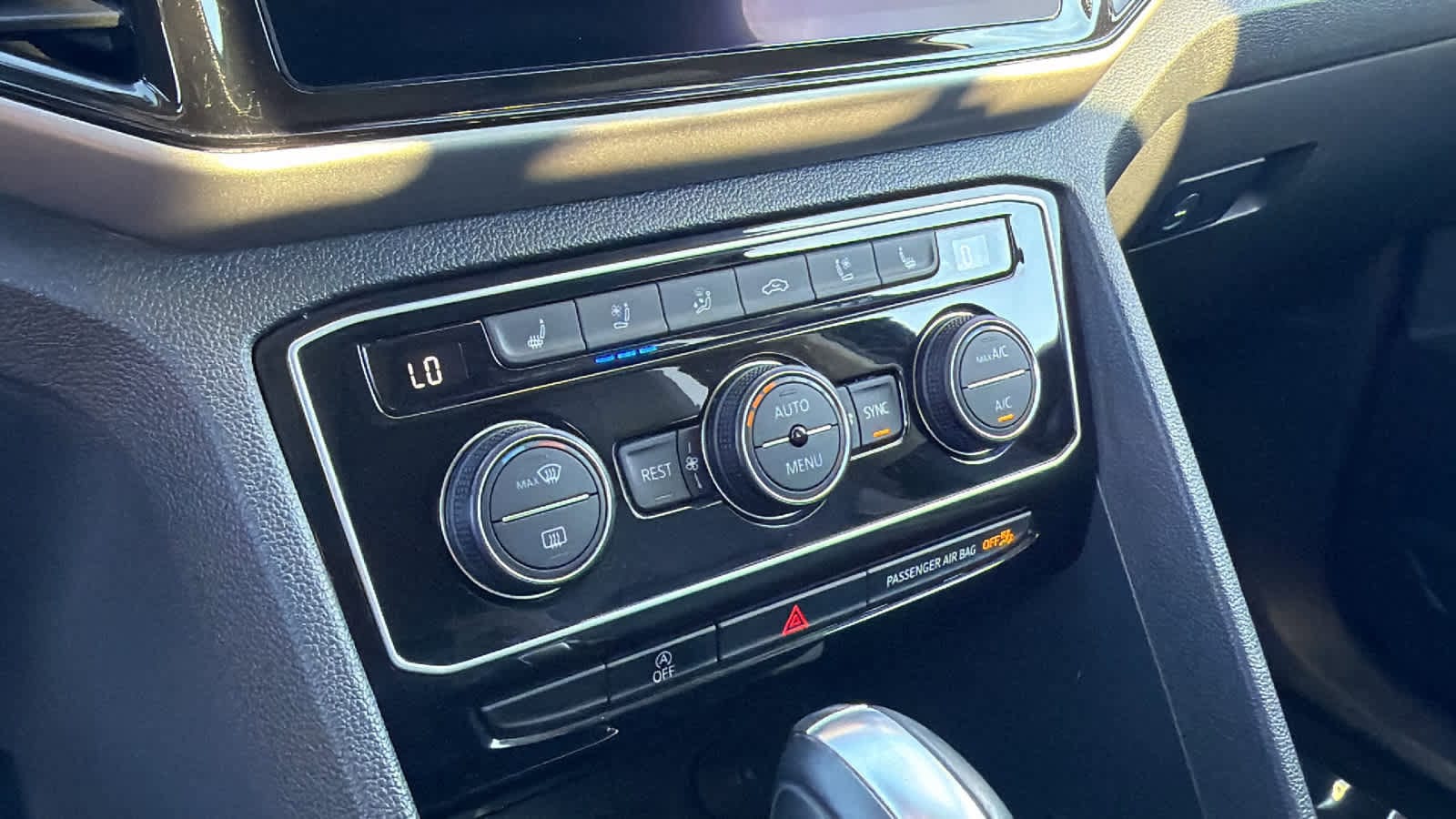 Thumbnail: 2021 Volkswagen Atlas - 14