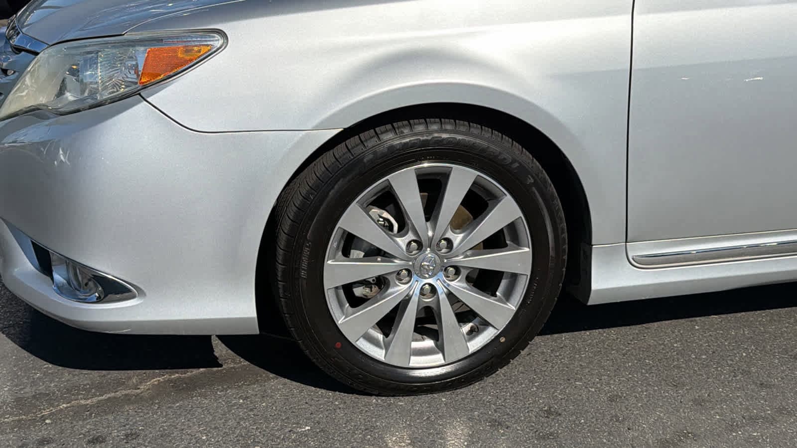 Thumbnail: 2011 Toyota Avalon - 9