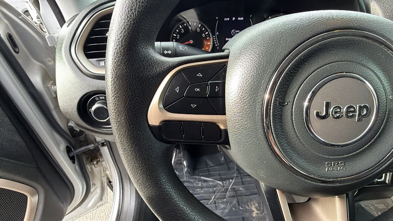 Thumbnail: 2017 Jeep Renegade - 19