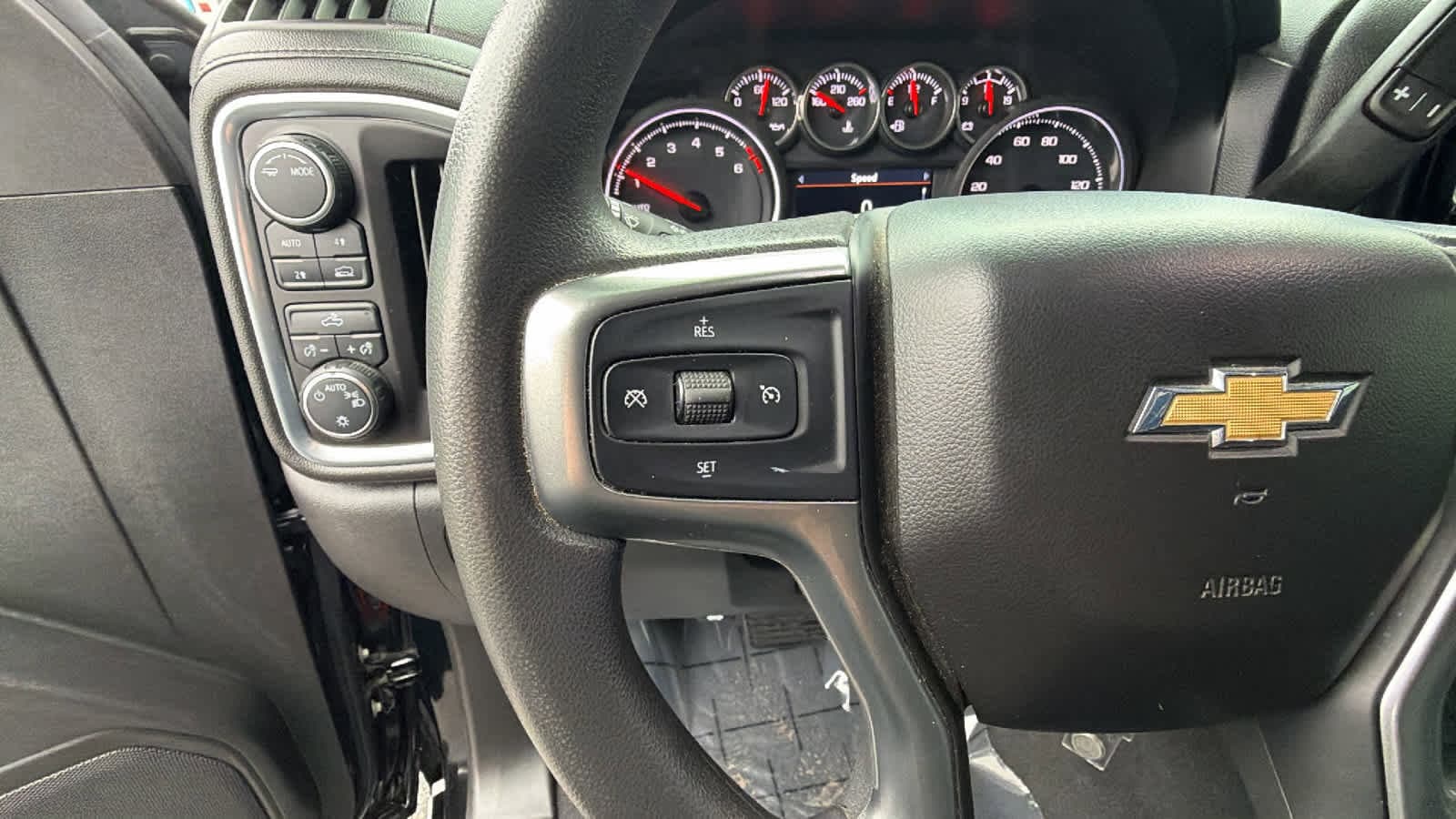 Thumbnail: 2020 Chevrolet Silverado 1500 - 19