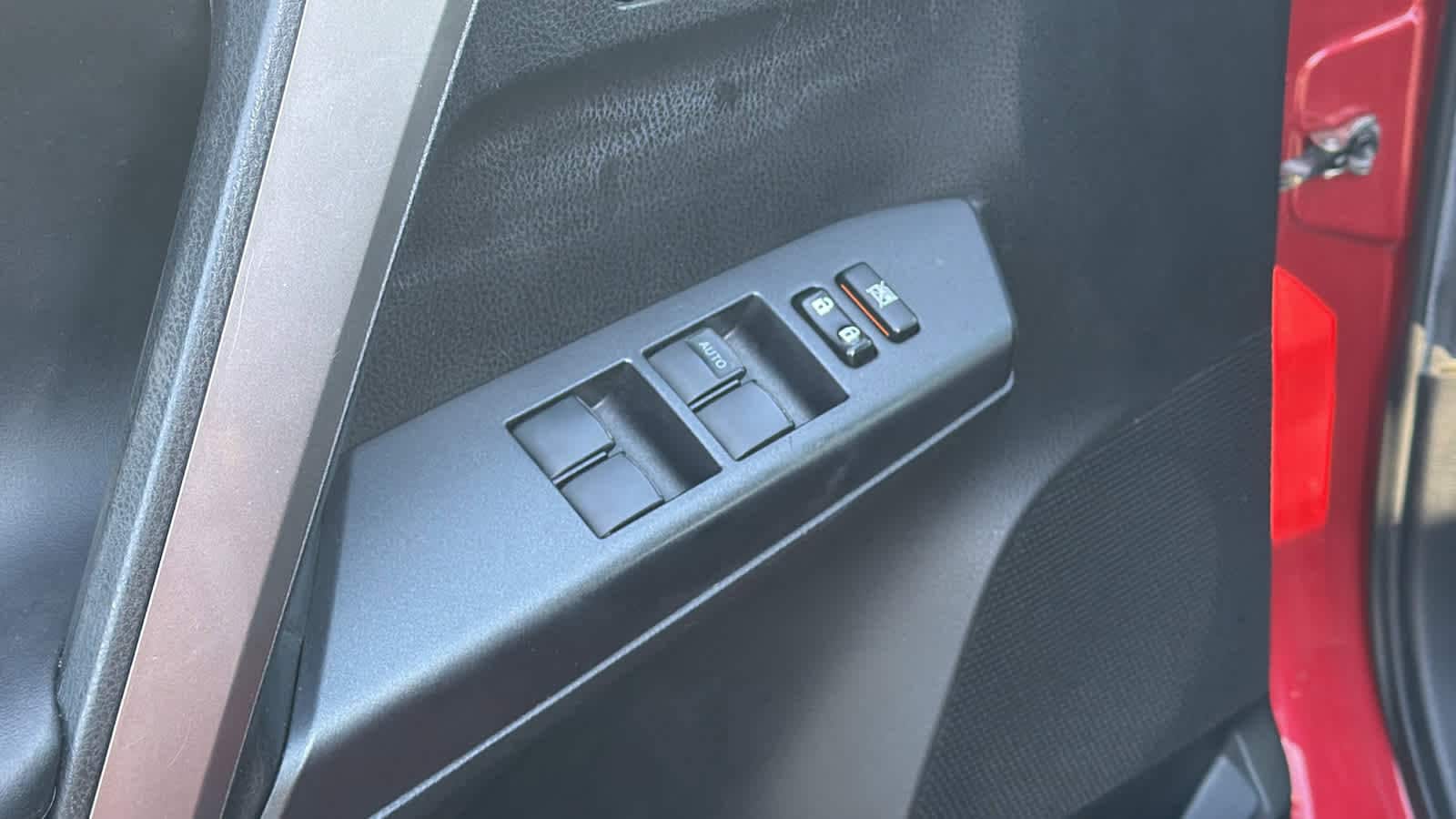 Thumbnail: 2017 Toyota RAV4 - 22