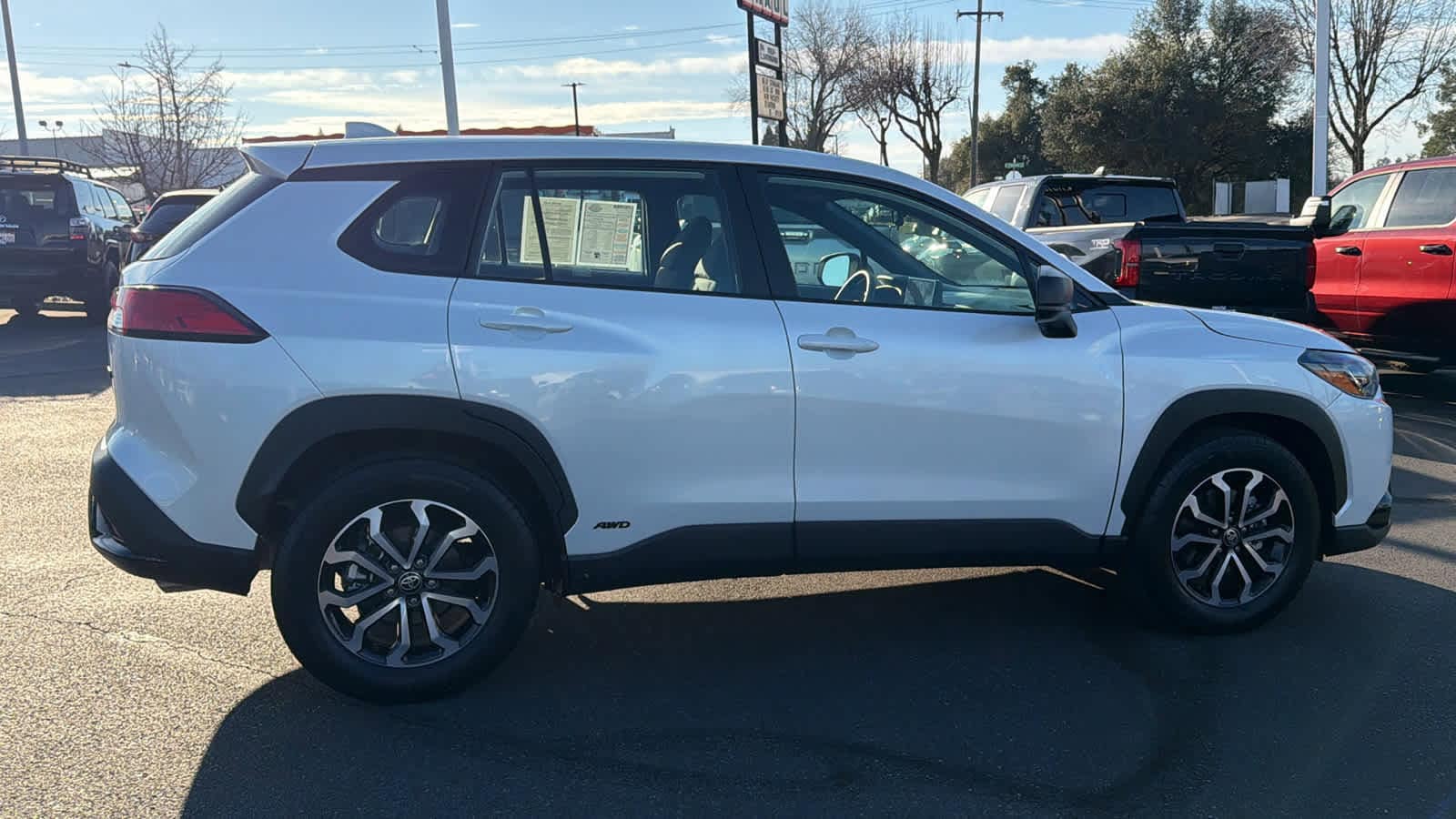 Thumbnail: 2024 Toyota Corolla Cross - 4