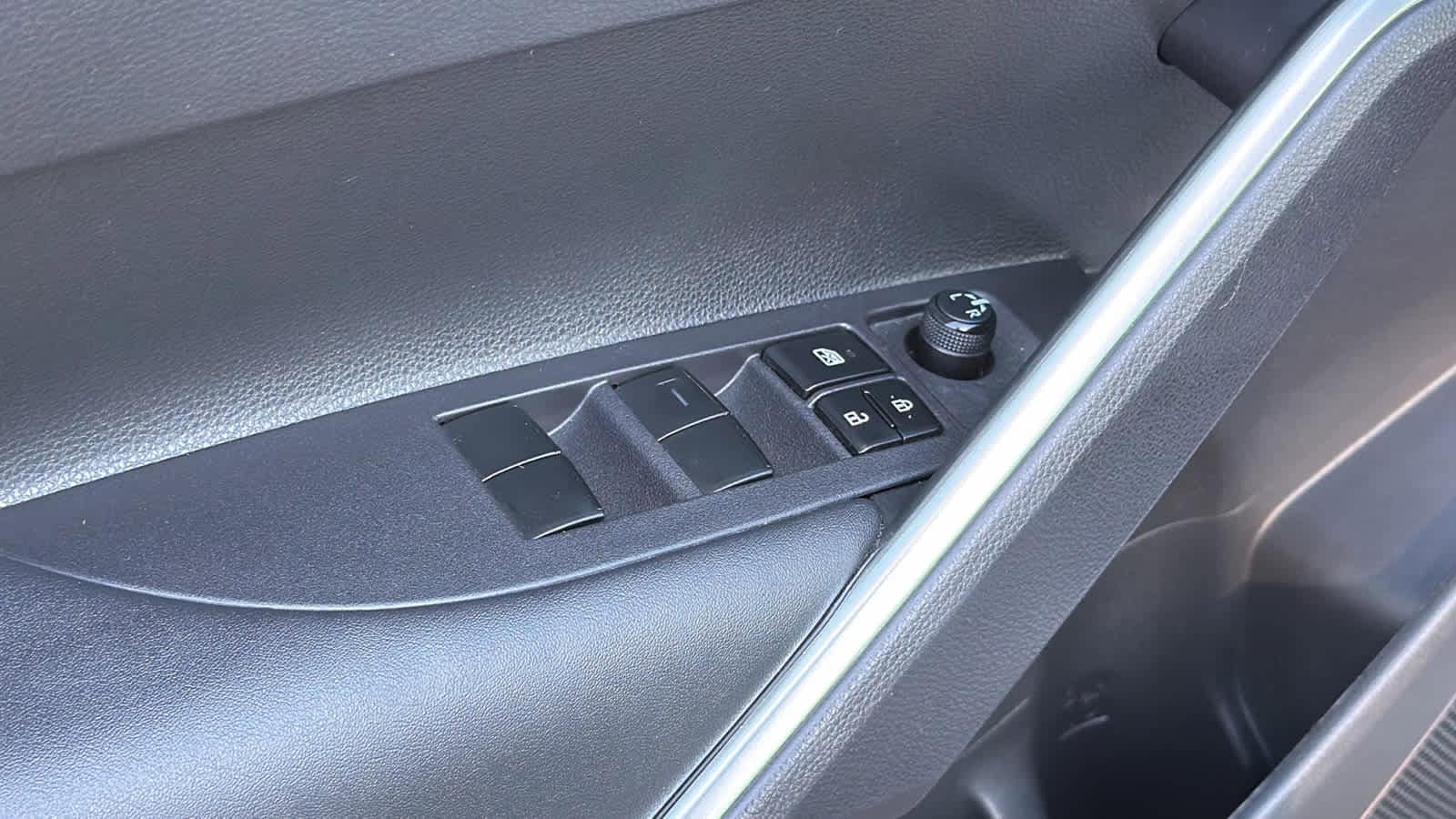 Thumbnail: 2024 Toyota Corolla Cross - 22