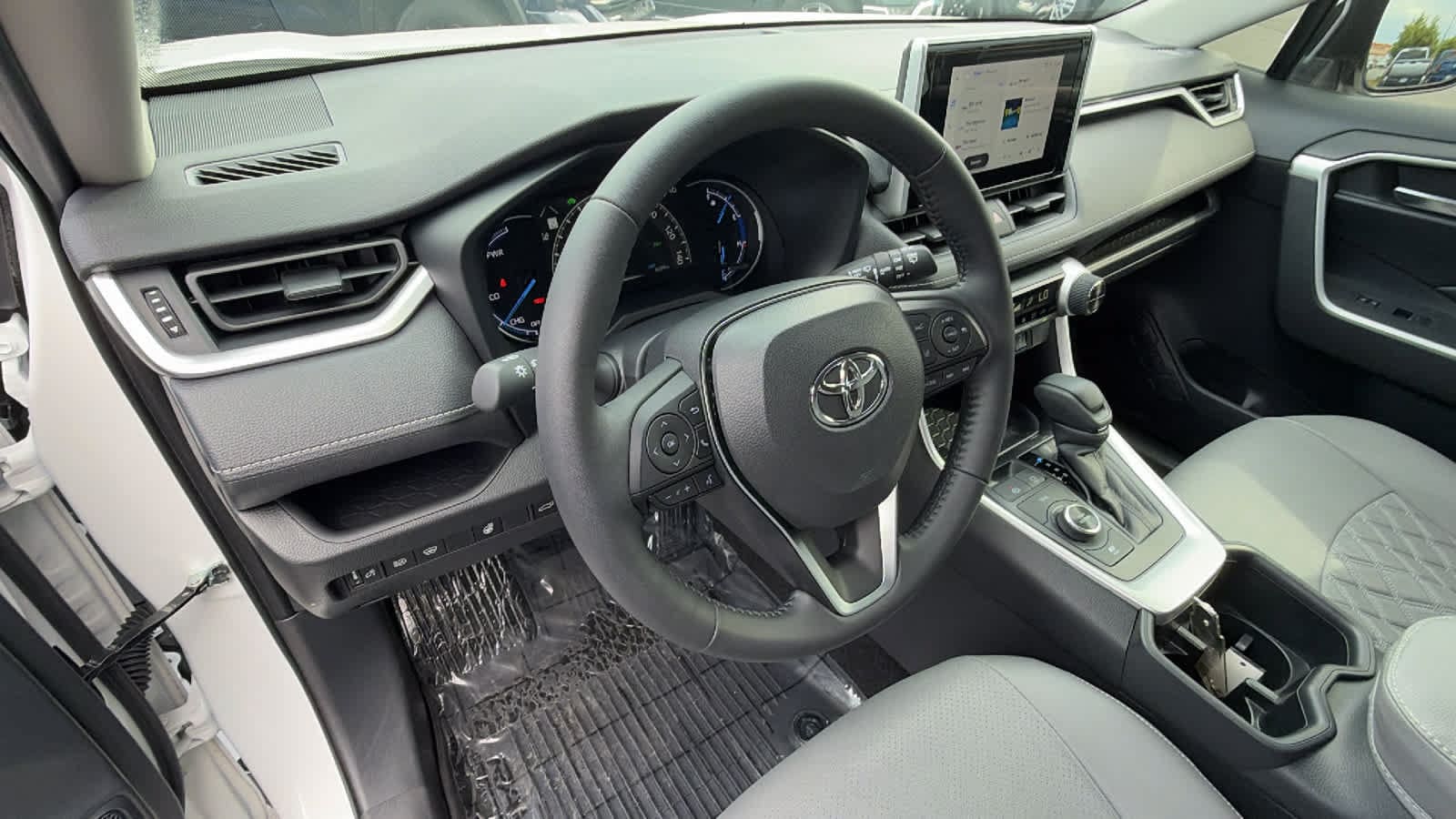 Thumbnail: 2025 Toyota RAV4 - 10