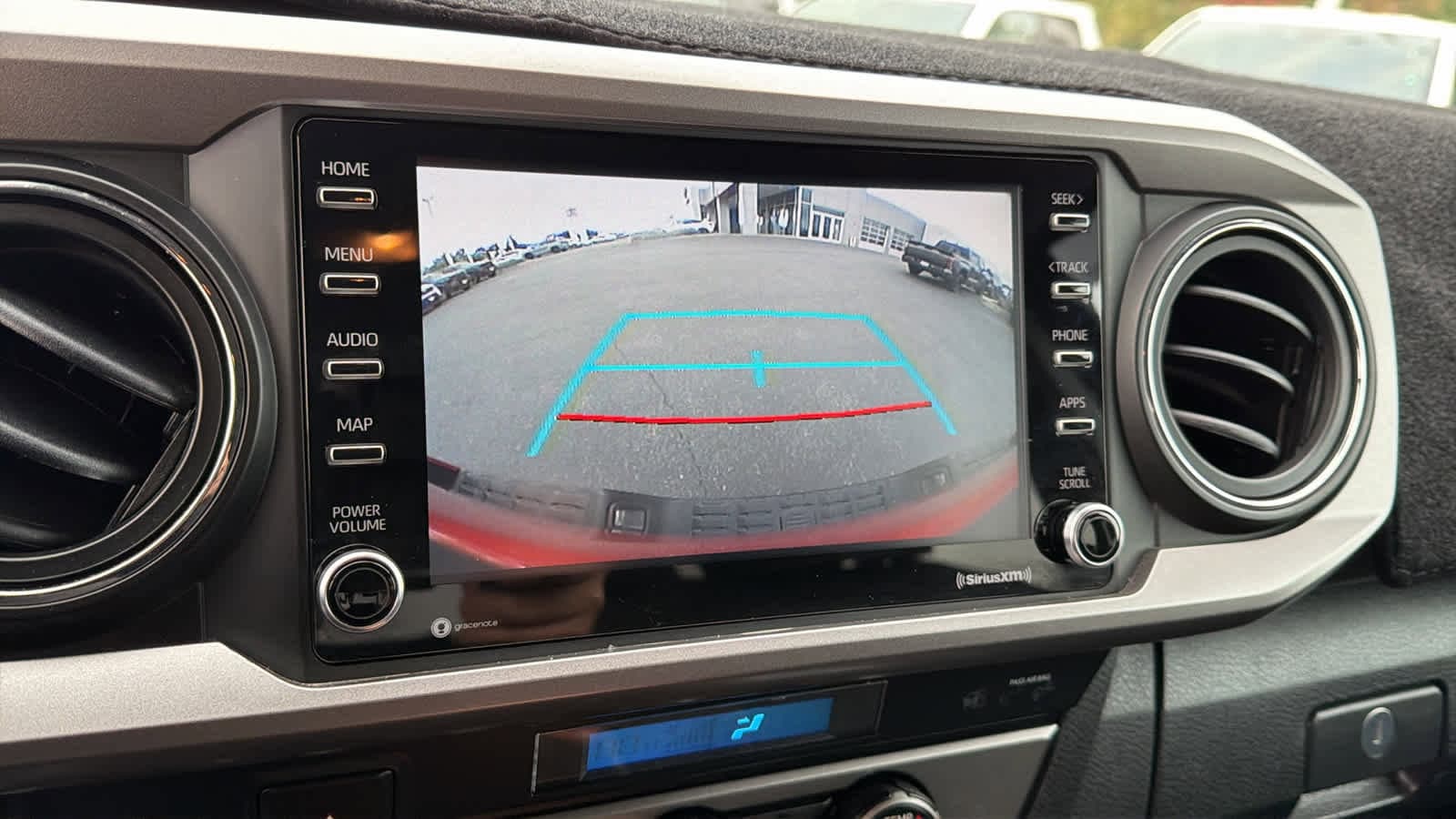 Thumbnail: 2021 Toyota Tacoma - 16