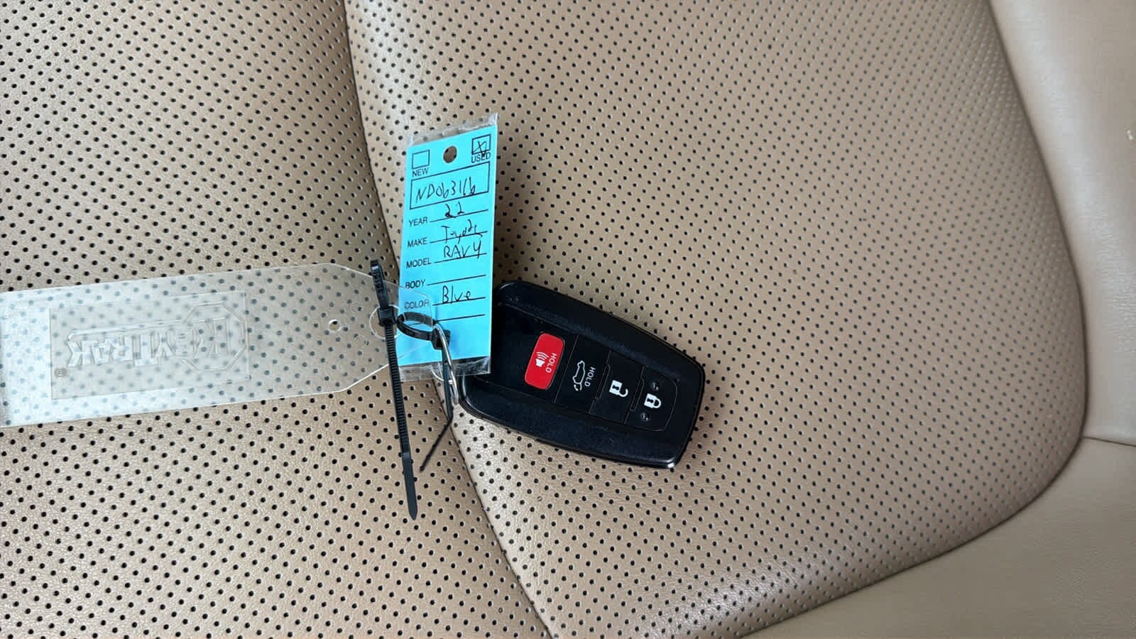 Thumbnail: 2022 Toyota RAV4 - 29