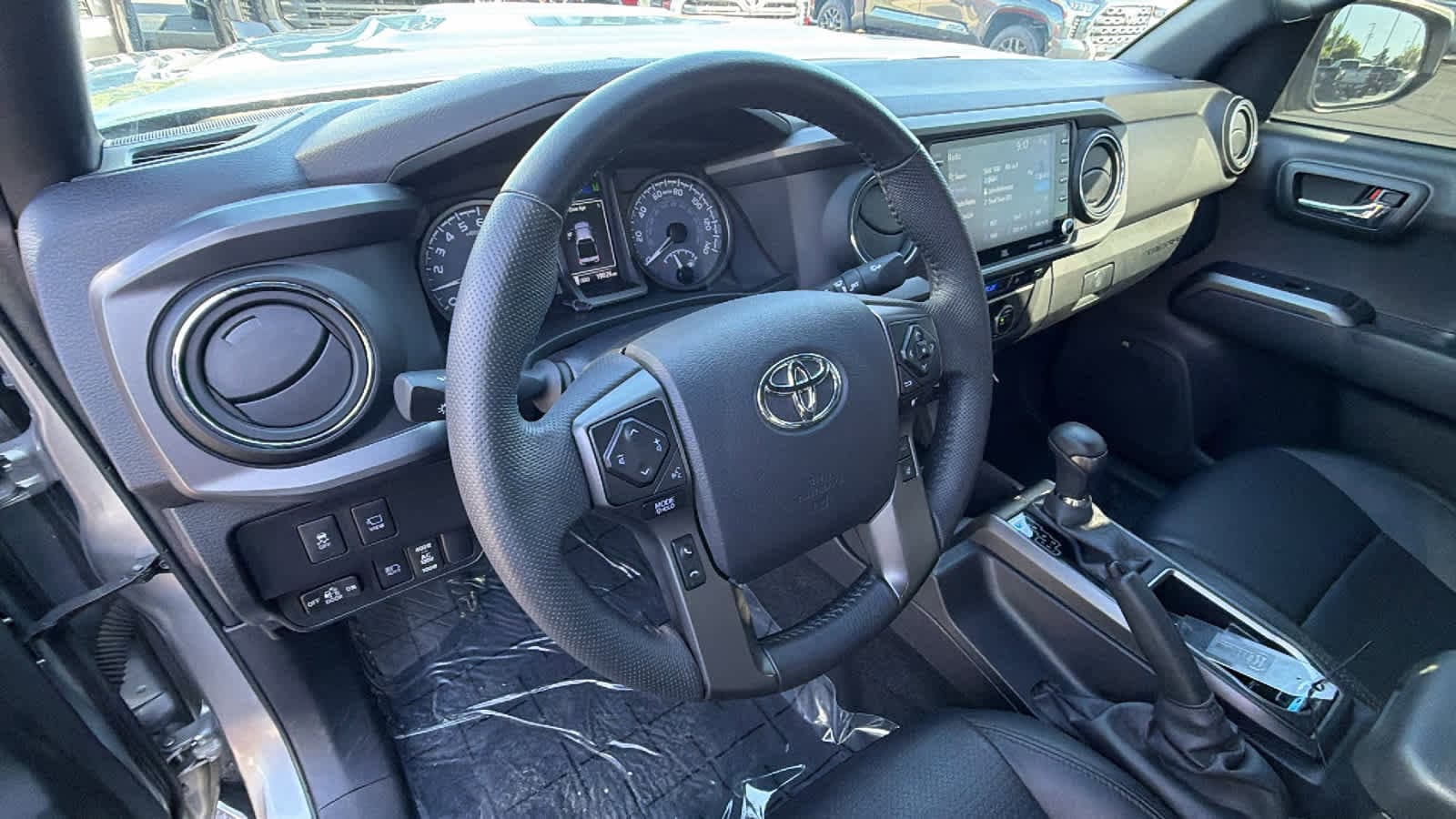 Thumbnail: 2023 Toyota Tacoma - 10