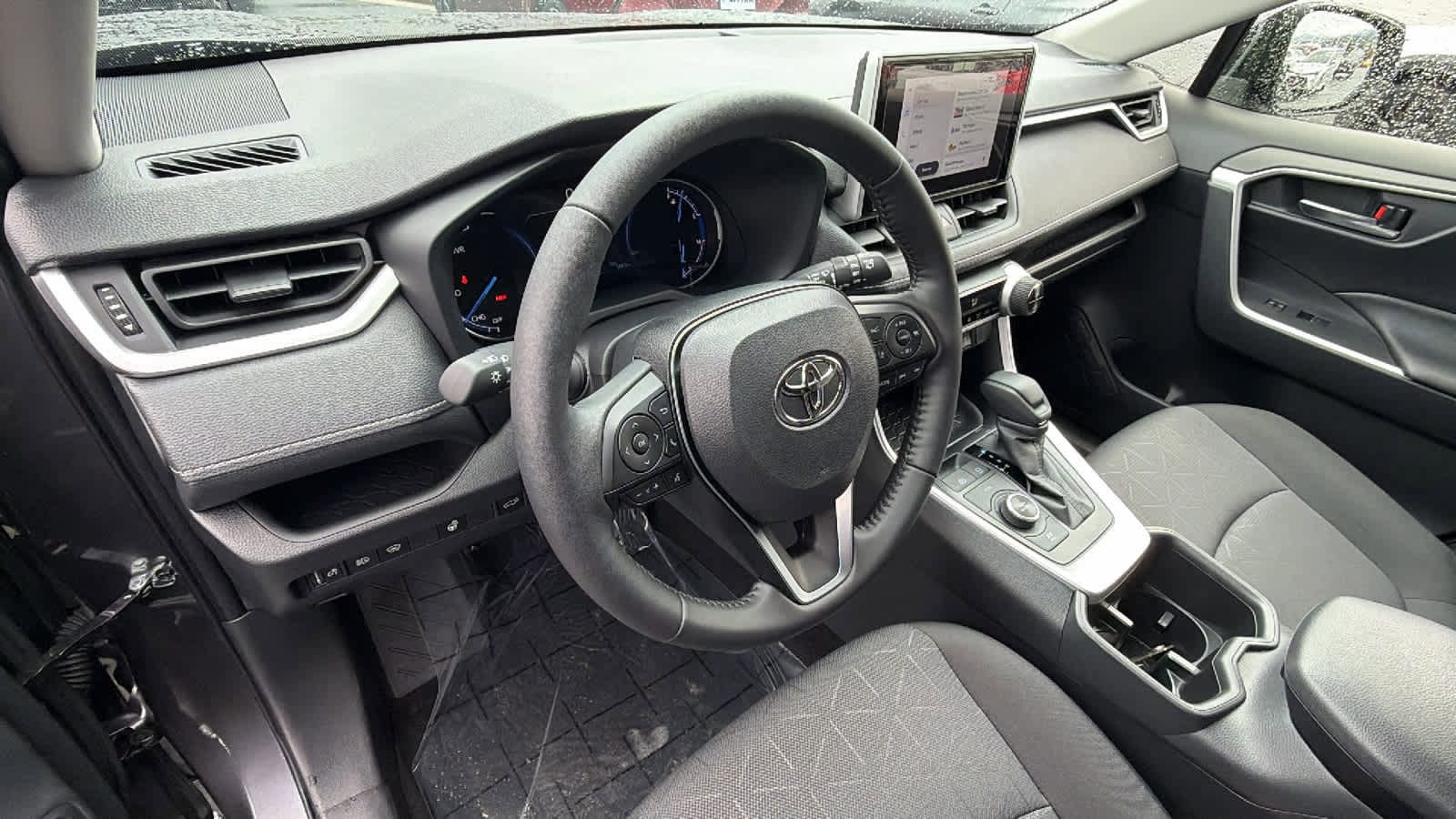 Thumbnail: 2025 Toyota RAV4 - 10